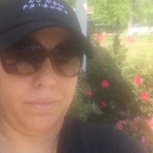 Meet your Posher, Nadia